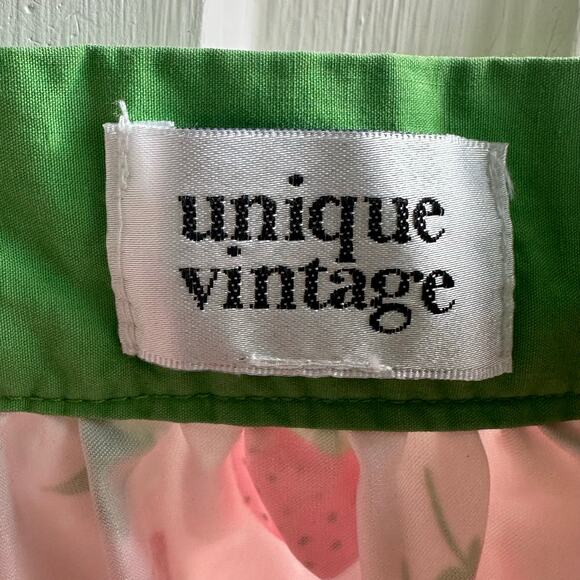 Unique Vintage Strawberry Skater Skirt Pink Green - Size 4X - Picture 6 of 8